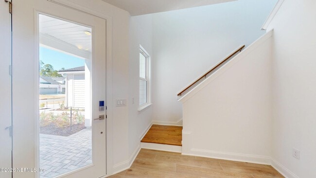 Building Photo - 156 Latham Dr