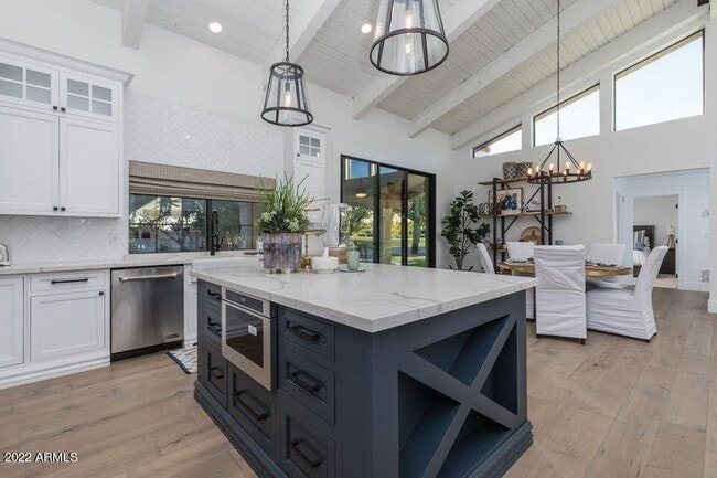 Building Photo - 22012 N 84th Pl