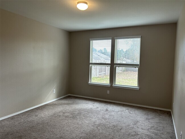 Building Photo - 2363 Timberland Country Dr