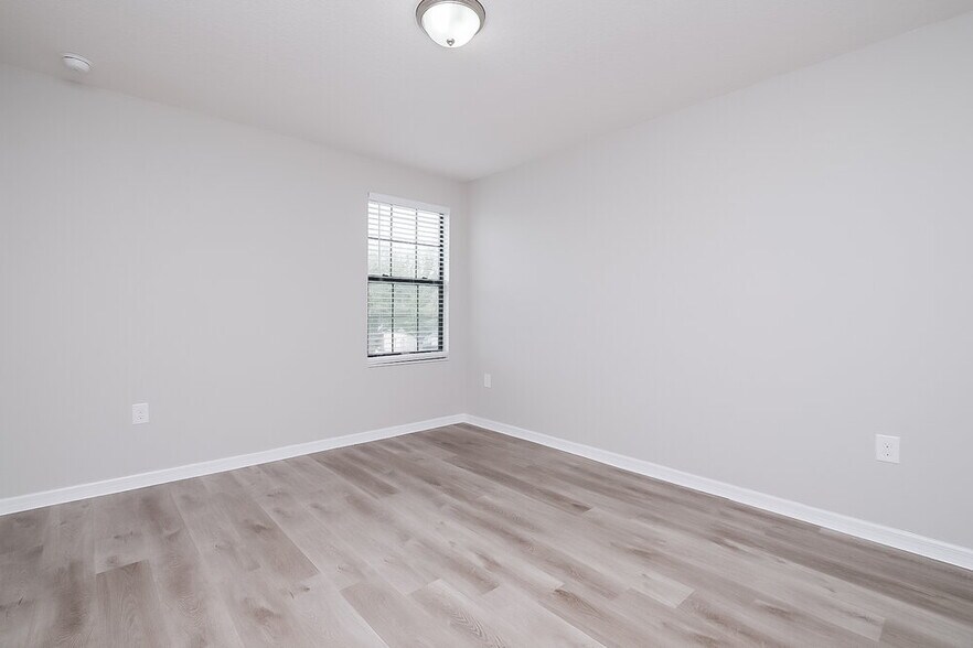 Building Photo - 8548 Silverbell Loop