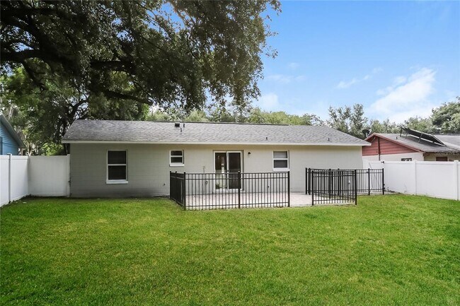 Building Photo - 116 N Buena Vista Ave