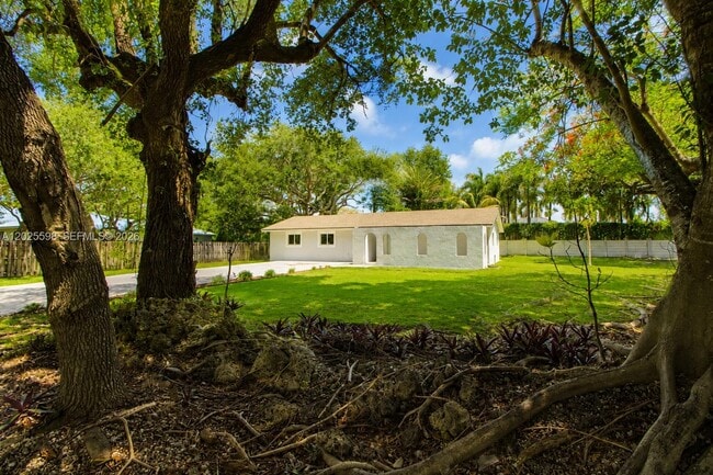 Building Photo - 9421 SW 150th St