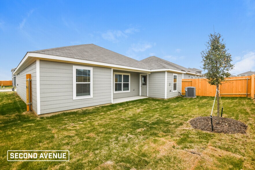 Building Photo - 9632 Sierra Grande Dr