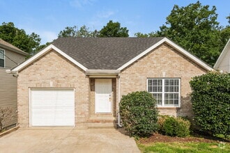 Building Photo - 702 Holland Ridge Dr