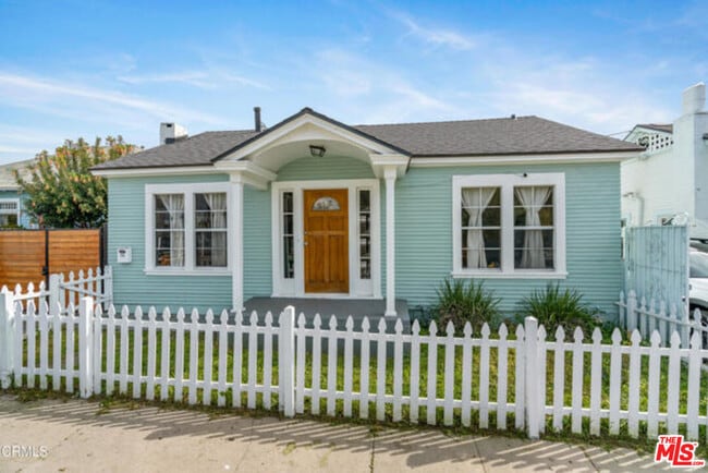 Building Photo - 510 N St Andrews Pl