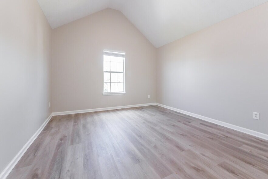 Building Photo - 1405 Pebble Beach Ln