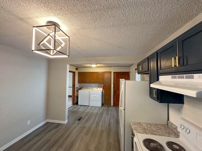 Building Photo - 1208 Baker Ave