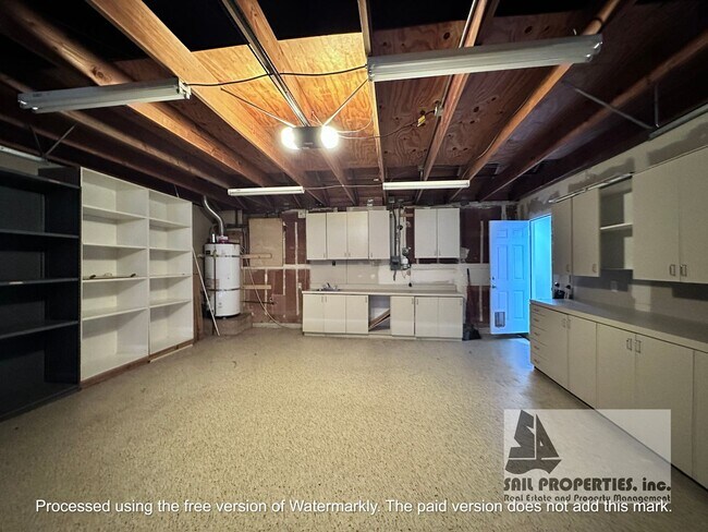 Building Photo - Gorgeous Huntington Beach Single Story Home!