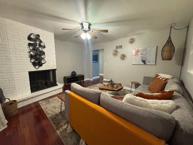 Building Photo - 1014 St Andrews Way