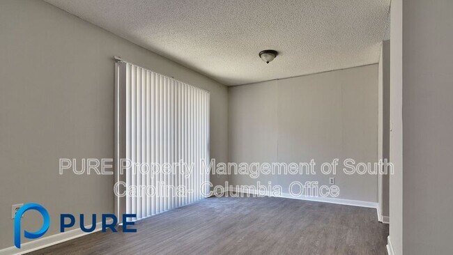 Building Photo - 521 Hickory Hill Dr