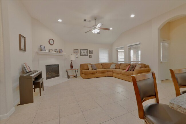 Building Photo - 17203 Fable Springs Ln