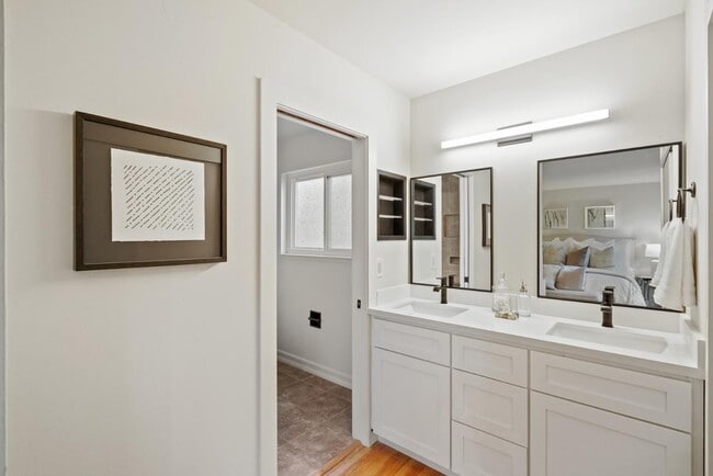 Building Photo - 3811 Farm Hill Blvd