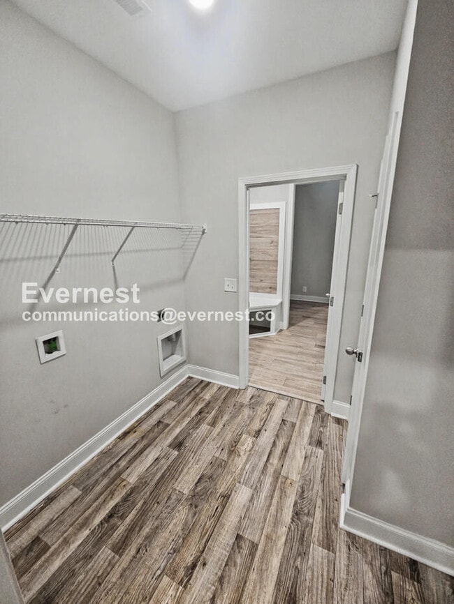 Building Photo - 4043 Ft Sumter Dr