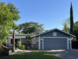Building Photo - 154 Baxter Ave