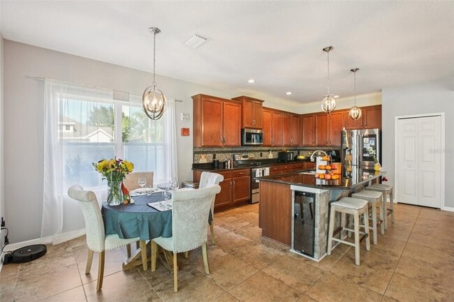 Building Photo - 2624 Kenchester Loop