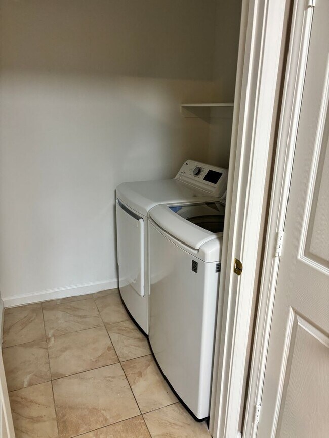 Building Photo - $2,000 PER MONTH FOR THIS GORGEOUS CONDO - AVAILABLE IMMEDIATELY- 2 BEDROOM, 2 BATH UPSTAIRS UNIT...