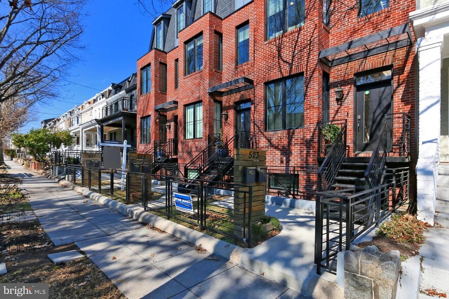 Building Photo - 523 Longfellow St NW