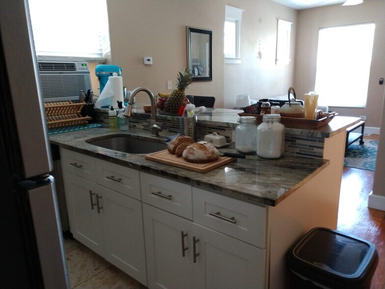 Kitchen - 2756 W 34th Ave