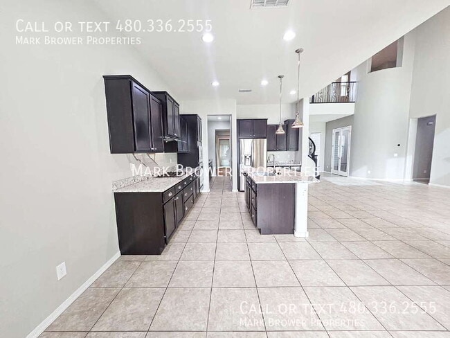 Building Photo - 3345 E Indigo St