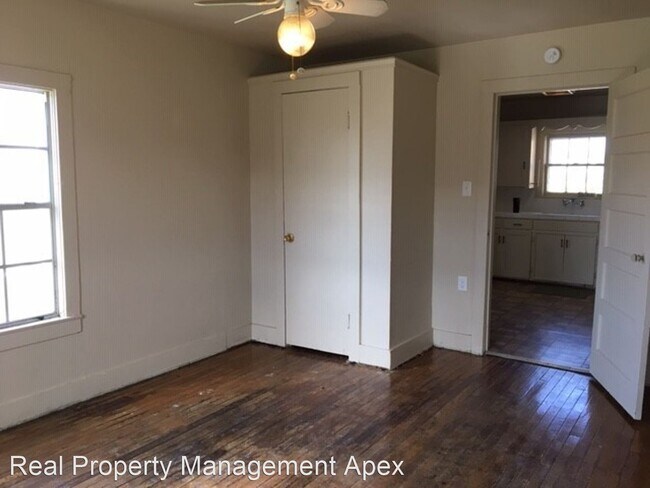 Building Photo - 3 br, 1 bath House - 706 S. Robinson Dr.