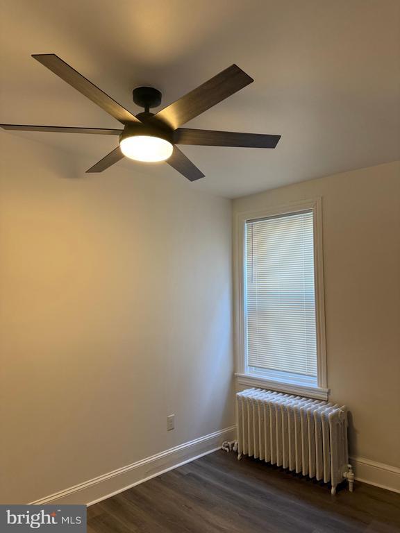 Building Photo - 4937 Walnut St