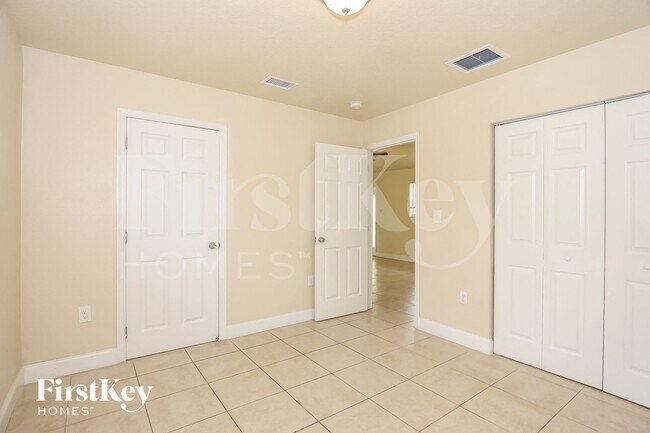 Building Photo - 4970 NW 12th St