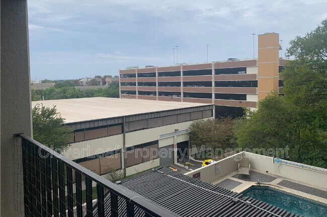 Building Photo - 7701 Wurzbach Rd