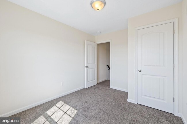 Building Photo - 778 Bassett Dr