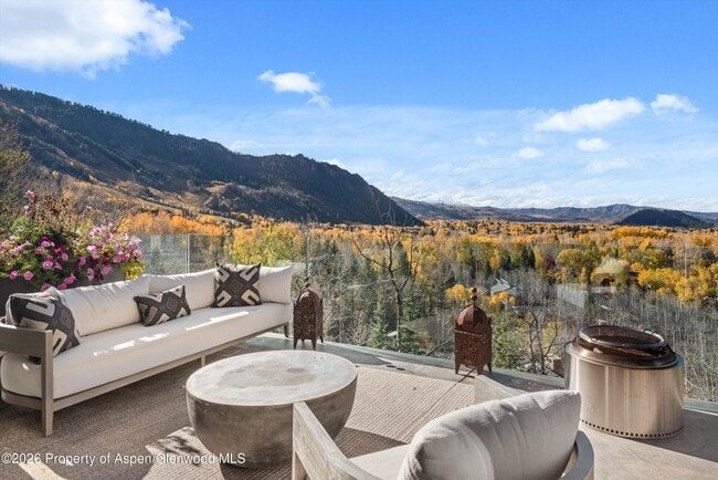 Building Photo - 191 Skimming Ln