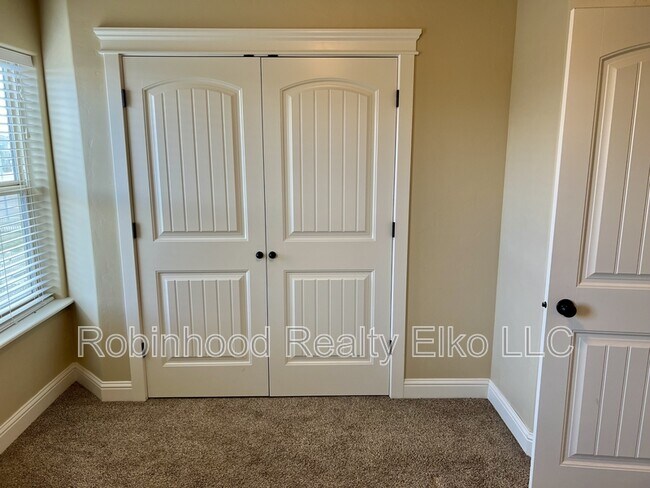 Building Photo - 3609 Autumn Colors Dr