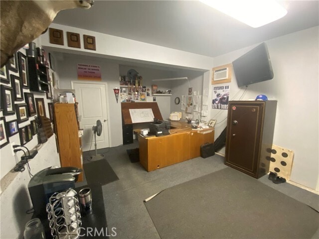 Building Photo - 18700 Oak Grove Rd