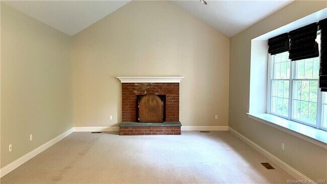 Building Photo - 34 Auburn Knoll