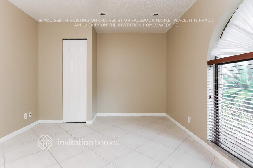 Building Photo - 5048 NW 98th Ln