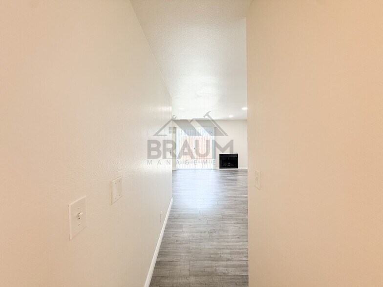 Building Photo - 14257 Friar St