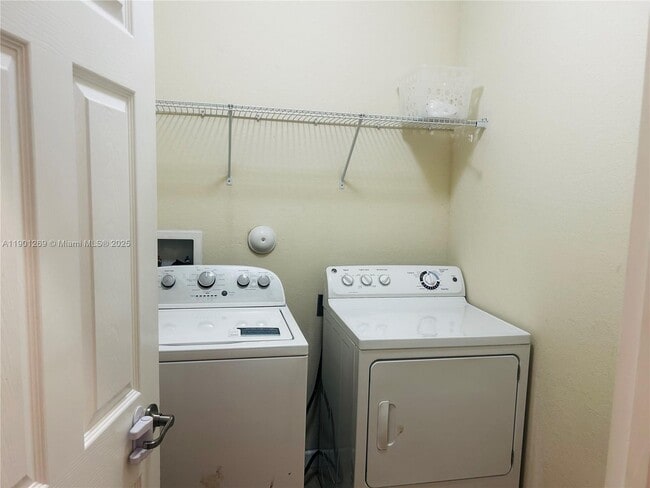 Building Photo - 17058 SW 95th Terrace