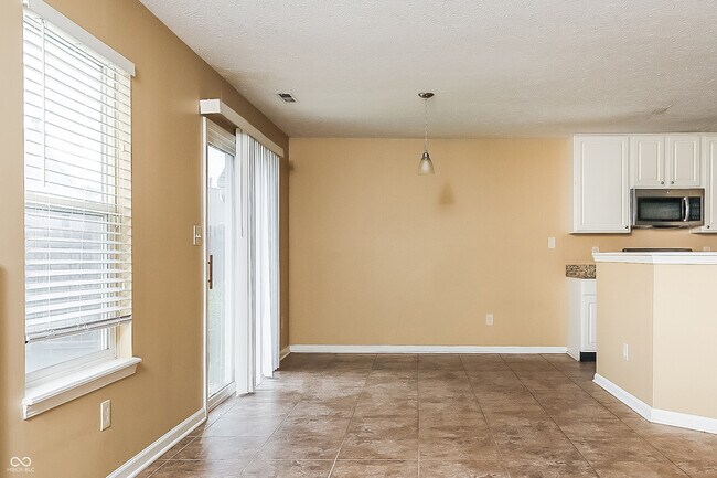 Building Photo - 11553 Glenn Abbey Ln