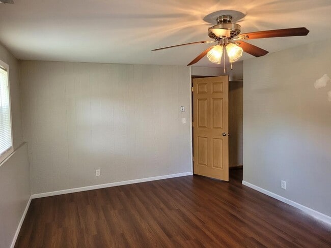 Building Photo - 436 Fordham Pl