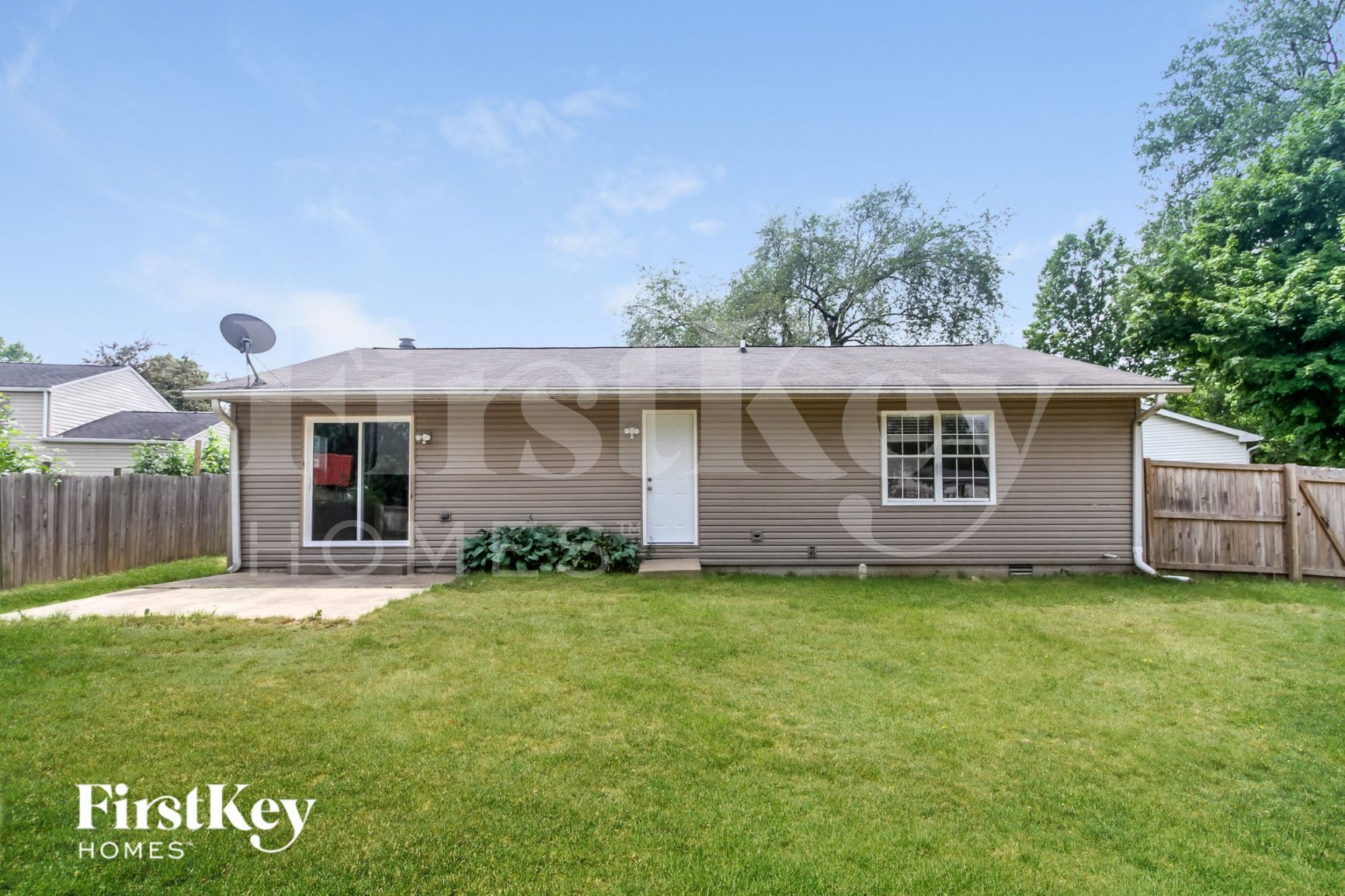 Building Photo - 8930 Ridgepointe Ct