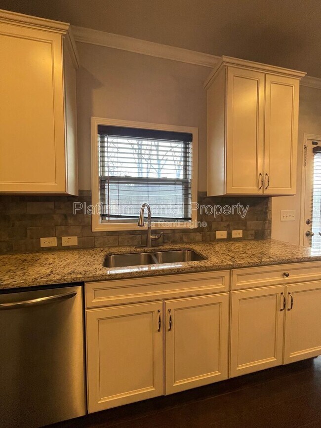 Building Photo - 4540 Tovero Pass