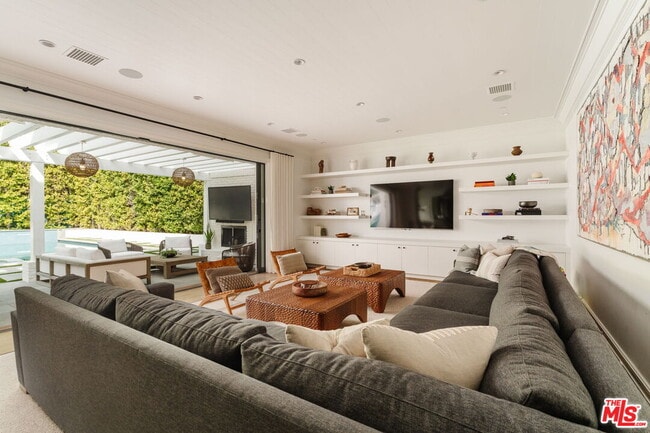 Building Photo - 957 Corsica Dr