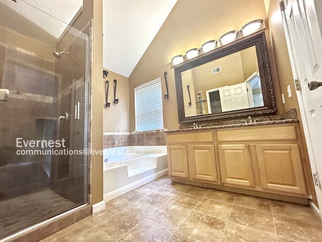Building Photo - 7105 Mahogany Dr