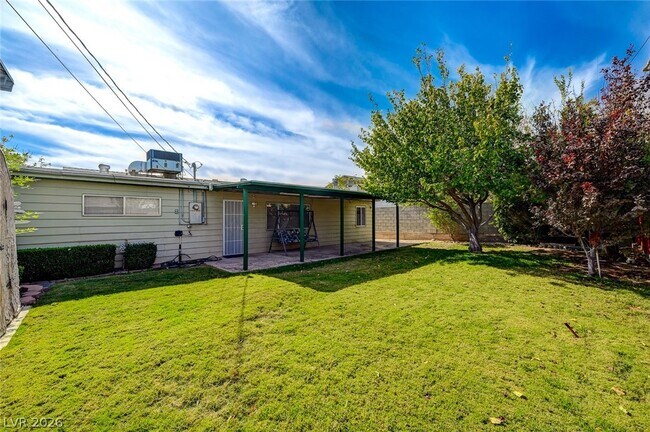 Building Photo - 6208 Casada Way