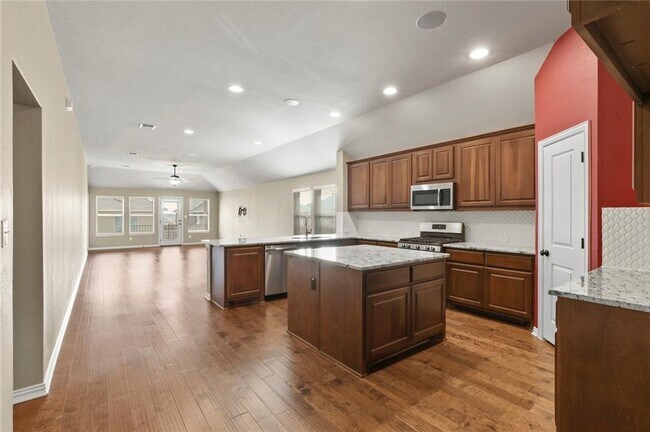 Building Photo - 2913 Consuelo Wy