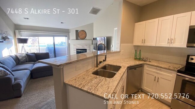 Building Photo - **Cozy Condo Available NOW** Minutes to Re...