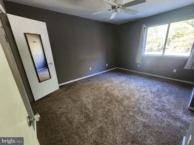 Building Photo - 152 Wedgefield Dr