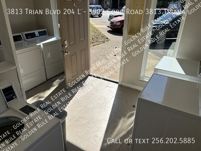 Building Photo - 3813 Trian Blvd