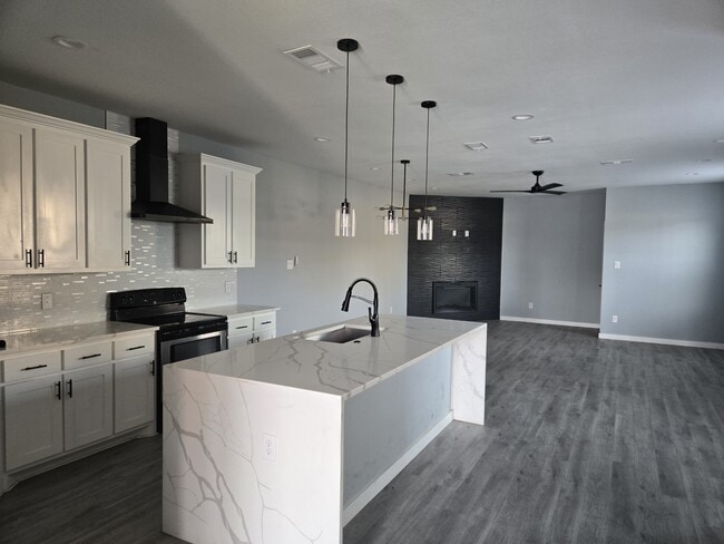 Building Photo - 1711 Herald St