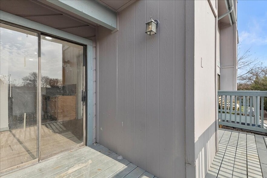 Building Photo - 5220 Tahoe Trail