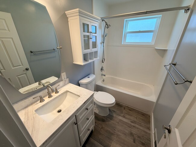 Building Photo - 56 Cottage Ave