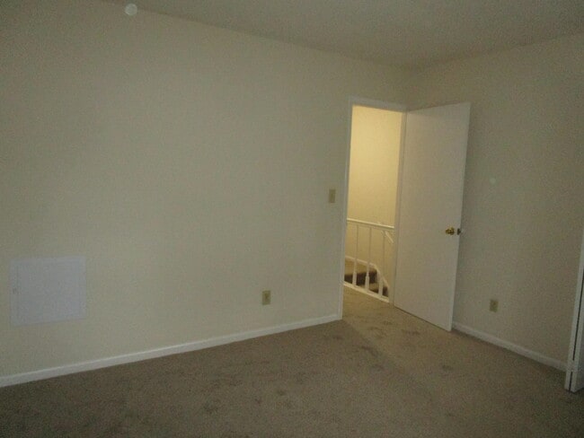 Building Photo - 700 Archdale Dr